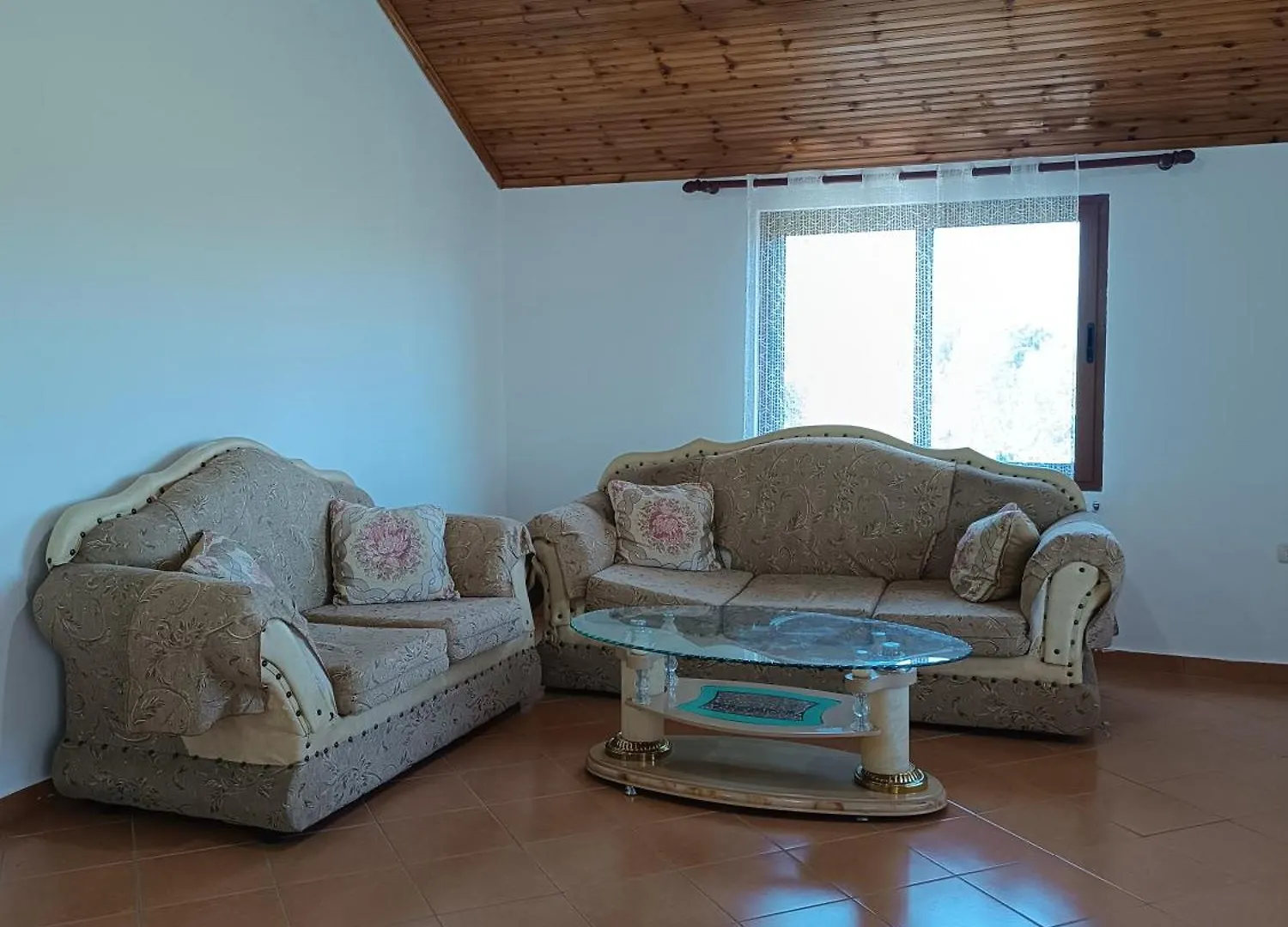 Brankolari Hostel Polisi i Vogel Albania