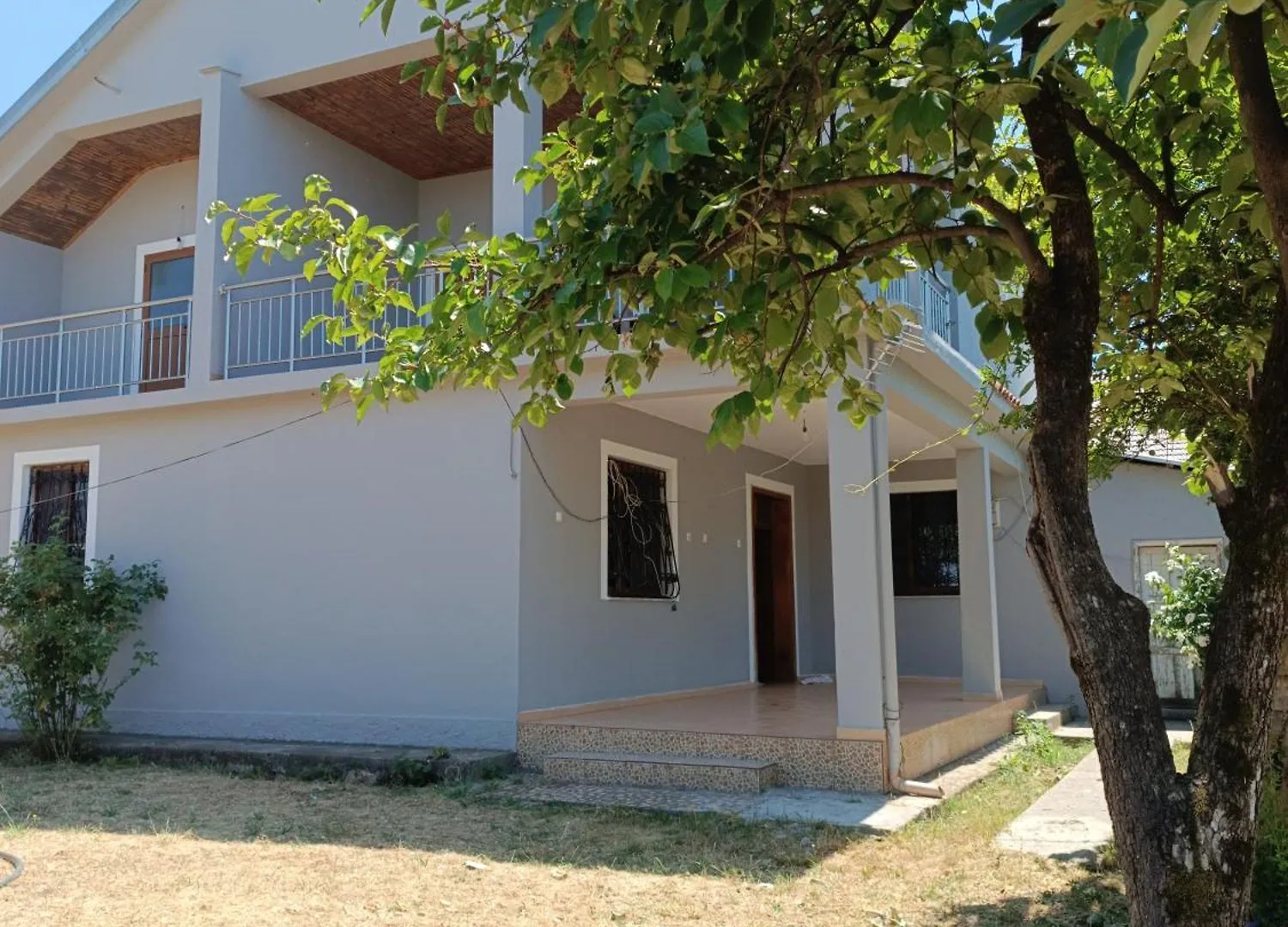 Brankolari Hostel Polisi i Vogel